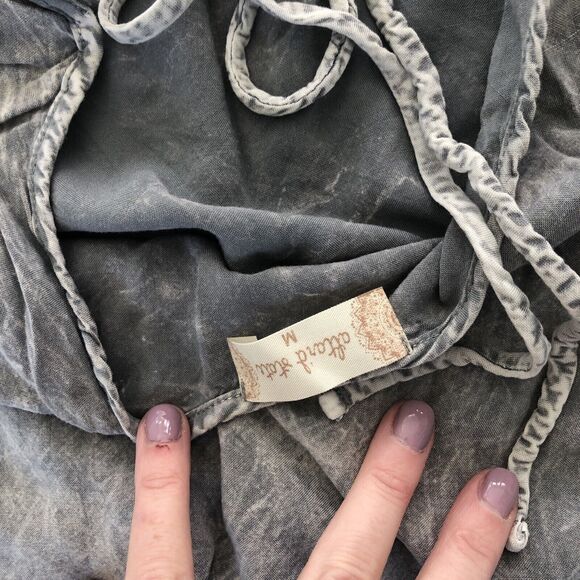 Altar’d State Babydoll Style Gray Swing Tie Neck Crochet Trim Shirt Women Size M - Picture 6 of 6